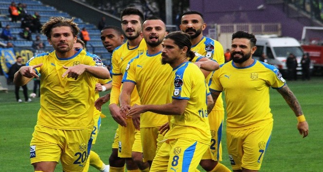 Spor Toto Süper Lig: MKE Ankaragücü: 1 - Evkur Yeni Malatyaspor: 0 (İlk yarı)