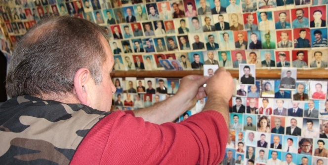 Bu çay ocağında çay içmek için vesikalık fotoğraf vermek zorunlu