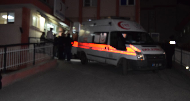 İzmir’de kamyonet ile motosiklet çarpıştı: 1 ölü, 1 yaralı