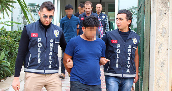 Savcı ve polis yalanıyla yaşlı kadını 100 bin TL dolandıran 4 kişi tutuklandı