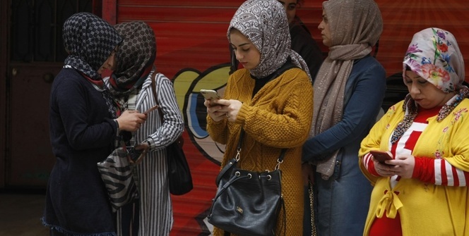 Bir gecede kayboldular