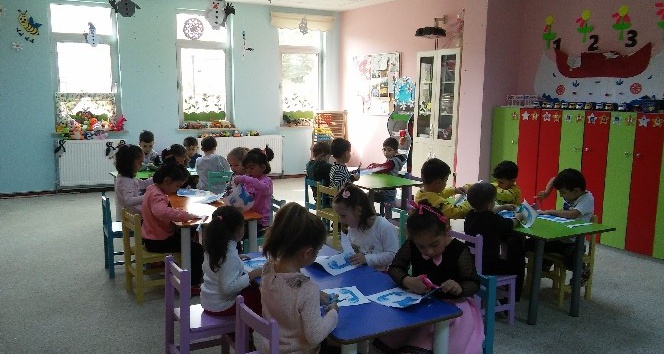 Nezaket Okulunda drama eşliğinde konuşma ve dinleme adabı eğitimi