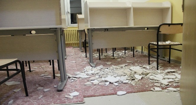 Okul pansiyonu tavanında alçıpan koptu, 3 öğrenci yaralandı