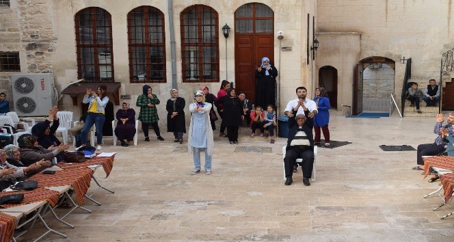 ’’Yaşayan Çınarlara Uzanan Eller Projesi ’’ devam ediyor