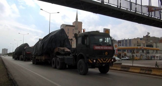 Kilis’ten İdlib sınırına fırtına obüs sevkıyatı yapıldı