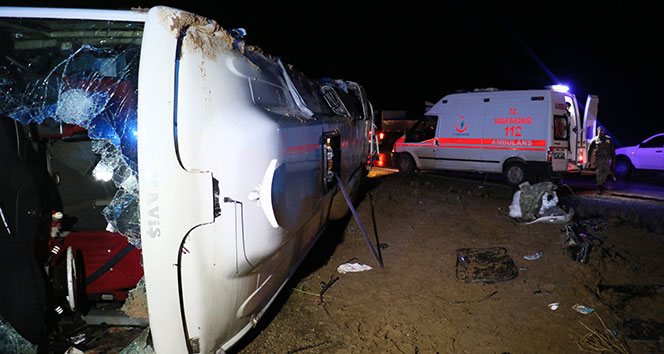 Diyarbakır’da yolcu otobüsü devrildi: 30 yaralı