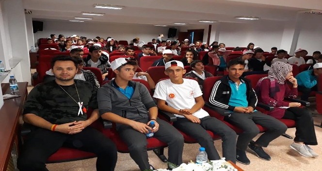 Elbeyli’de aile içi şiddet ve madde bağımlılığı eğitimi