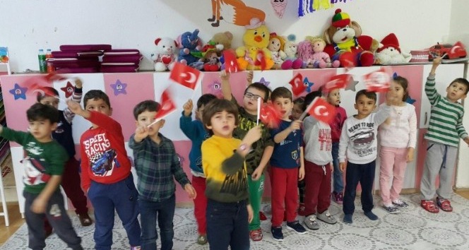 Anasınıfı öğrencilerinin ilk 29 Ekim Cumhuriyet Bayramı heyecanı