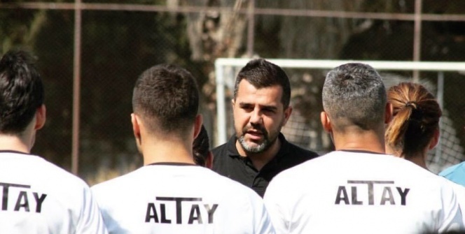 Günlerdir konuşuluyordu! Teknik Direktör ile yollar ayrıldı