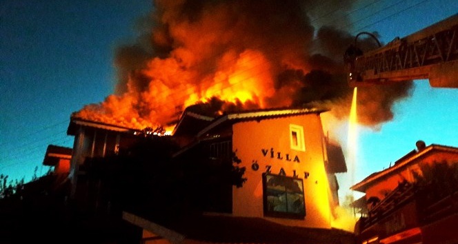 Dalyan’da otel yangını