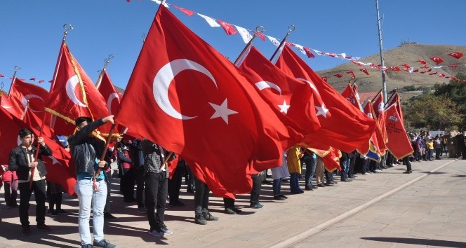 Bitlis’te 29 Ekim Cumhuriyet Bayramı