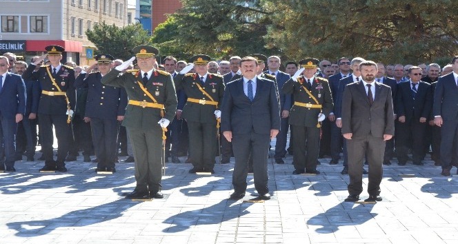 Erzincan’da 29 Ekim Cumhuriyet Bayramı kutlamaları başladı