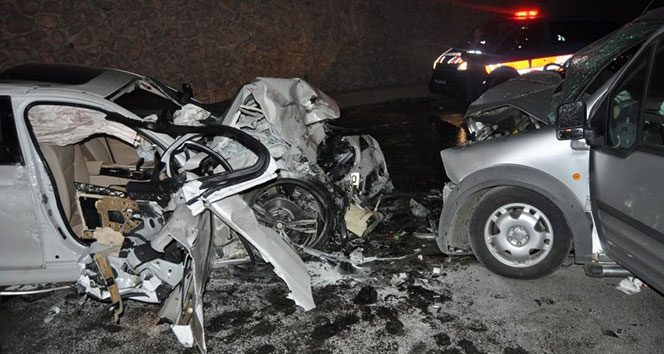 Bartın&#039;da trafik kazası: 2 ölü, 5 yaralı