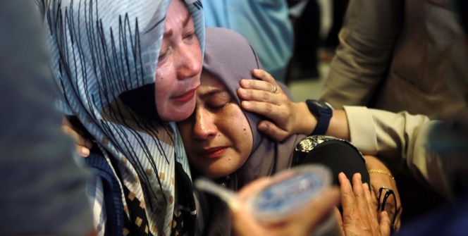 Endonezya'da uçak düştü: 185 kişi kayıp