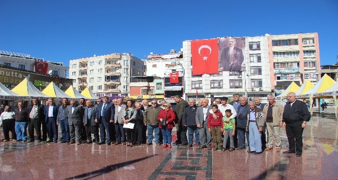 Kilis’te CHP ve ADD’den alternatif çelenk sunma töreni