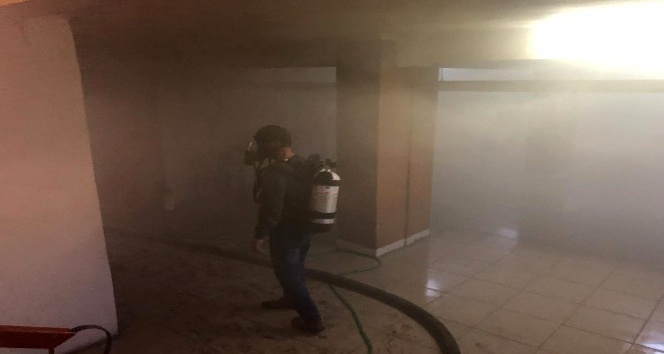 Kağızman’da okulda çıkan yangın nedeniyle öğrenciler tahliye edildi