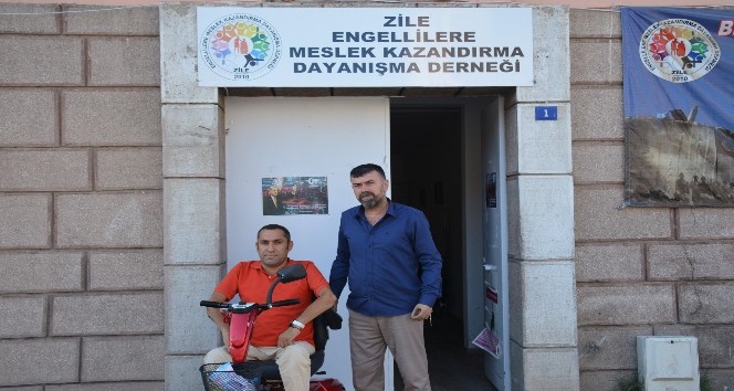 Tokat’ta öğrencilerden engellilere büyük destek