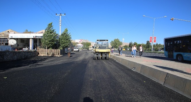 Sanayi sitesinin yolları asfaltlandı