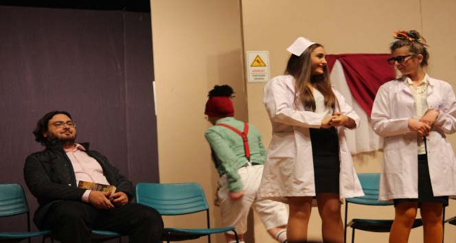 ‘Hastane mi Kestane mi’ ile gülmekten kırıp geçirdiler