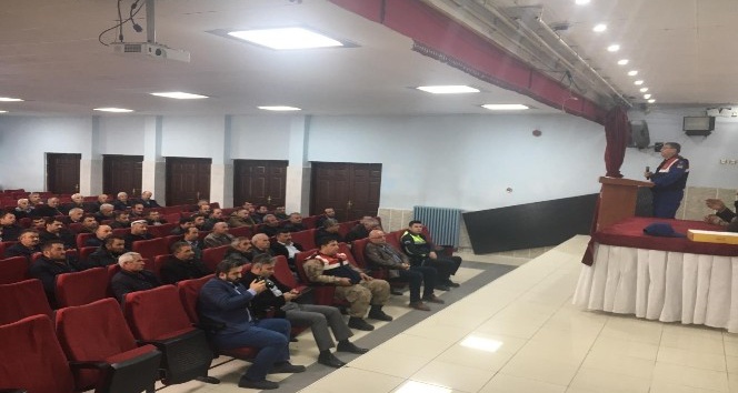 Jandarma servis sürücülerini mercek altına aldı