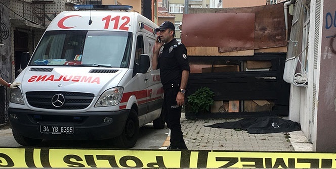 Beyoğlu’nda feci ölüm