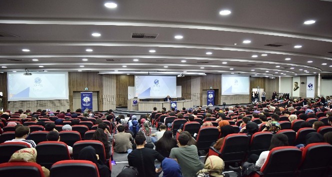 ’Türkiye Ekonomisinde Son Durum ve Yeni Beklentiler’ konferansı SAÜ’de ele alındı
