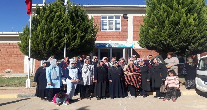 Vatandaşların belediye tesislerini gezmeye devam ediyor
