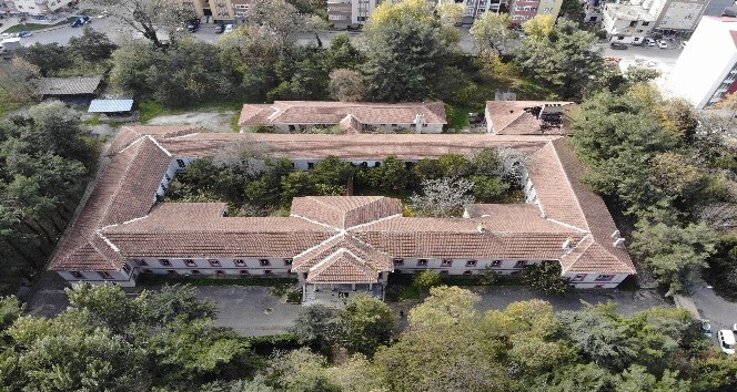 (Özel) Kanal İstanbul güzergahında bulunan 127 yıllık askeri hastane restore edilmeyi bekliyor