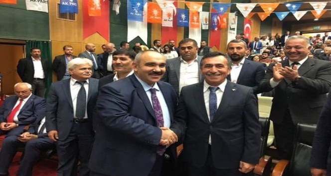 Osmaniye’de CHP’li Belediye Başkanı istifa edip AK Parti’ye katıldı