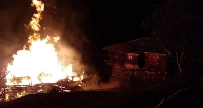 Kastamonu’da ev yangını