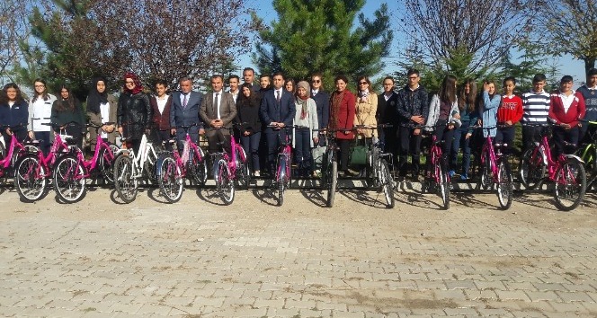 Kaman ilçesinde ’Sağlık için Hareket Çocuklar için Bisiklet’ projesi hayata geçti