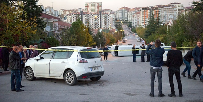 Başkent’te öğrenci servisi ile otomobil çarpıştı: 7 yaralı