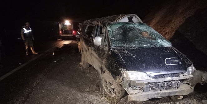 Van'da kaçak Afganları taşıyan araç takla attı: 5 ölü, 16 yaralı