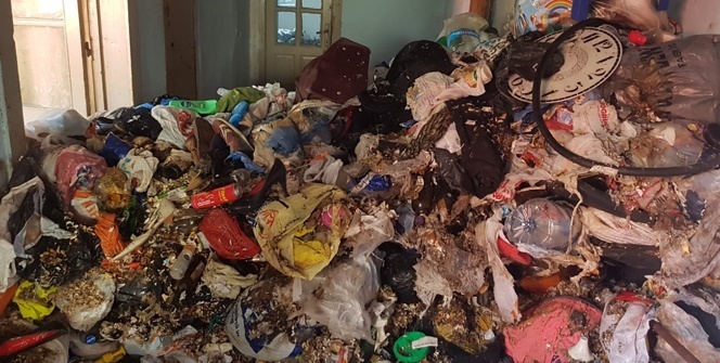 Çöp evden 5 ton atık çıktı