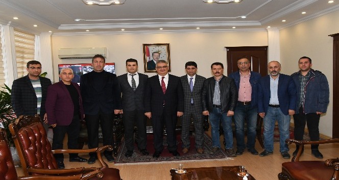 Gazeteciler Vali Aykut Pekmez ile bir araya geldi
