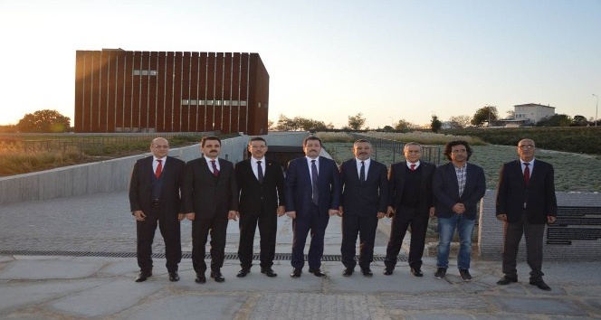 Sayıştay Başkanı Seyit Ahmet Baş, Troya  Müzesini ziyaret etti
