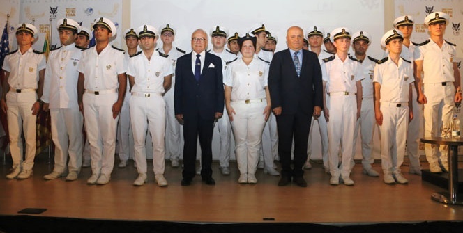 Genç denizciler brövelerini aldı!