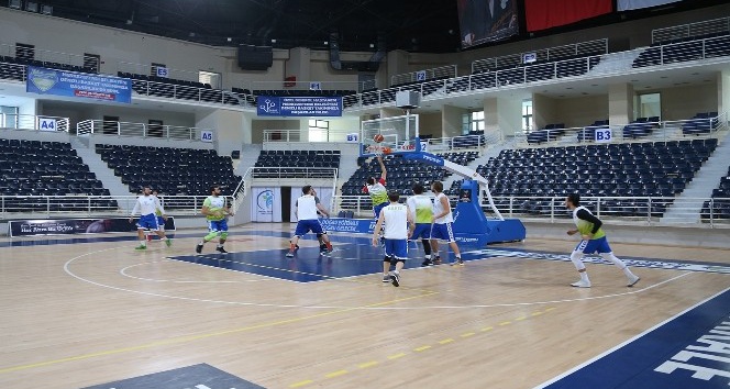 Denizli Basket’te Efes maçına hazır