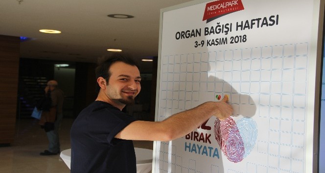 Organ bağışı için açılan stantta kısa sürede 186 kişi bağışçı oldu