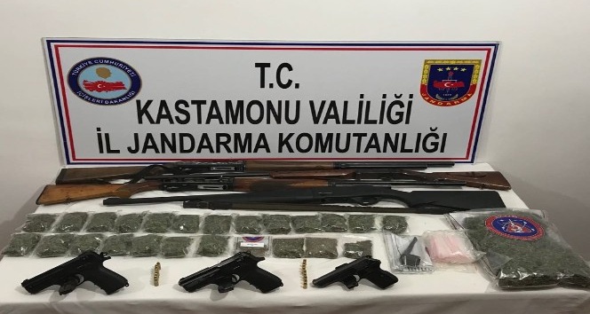 Kastamonu’da jandarmadan uyuşturucu operasyonu: 2 gözaltı