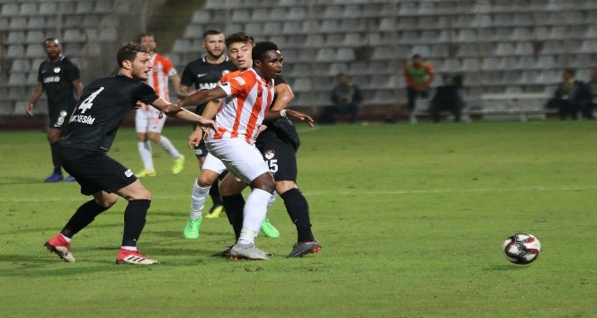 Spor Toto 1. Lig: Adanaspor: 0 - Gazişehir Gaziantep: 0 (İlk yarı)