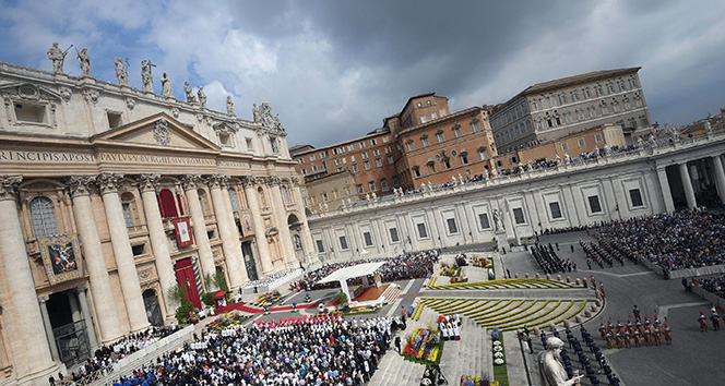 Vatikan&#039;a büyük fatura! Tam 5 milyar Euro