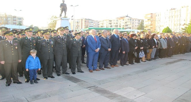 Edremit’te 10 Kasım Atatürk’ü anma törenleri