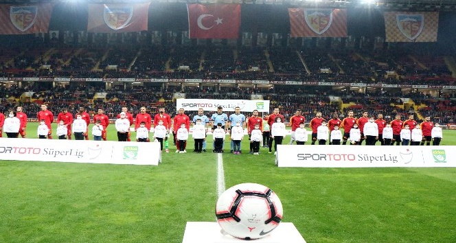Spor Toto Süper Lig: Kayserispor: 0 - Galatasaray: 1 (Maç devam ediyor)