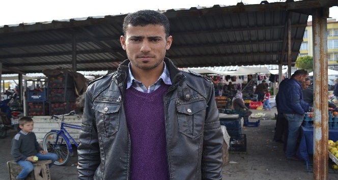 Suriyeli vatandaş pazarda bulduğu 200 lirayı sahibine teslim etti