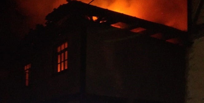 Korkutan yangın! Küle döndü