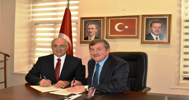 Yıldırımhan, Trabzon Büyükşehir Belediye Başkan aday adaylığı için başvurusunu yaptı