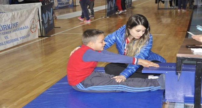 Sportif Yetenek Taraması ve Spora Yönlendirme Projesi Kayseri’de sürüyor