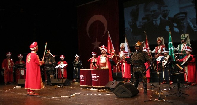 Atatürk saygı konseri ile anıldı
