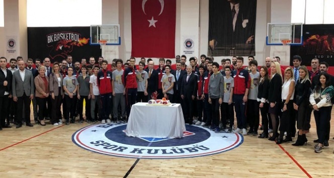 Bahçeşehir Koleji’nden yeni spor salonu